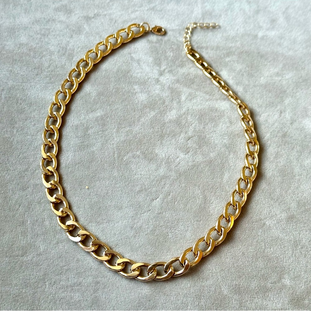 Fashion Jewelry Gold Tone Chain Necklace NWOT - Picture 5 of 5